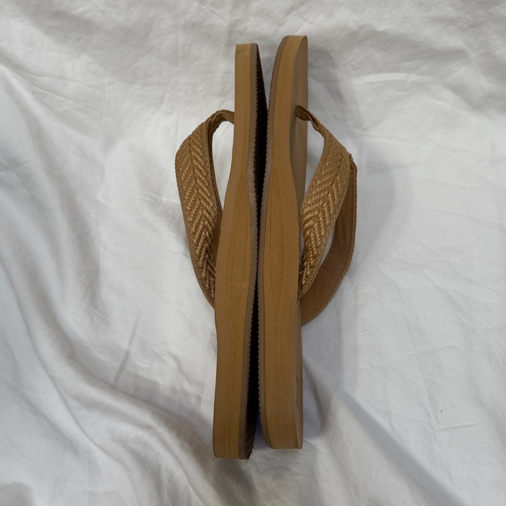 Women’s Shade & Shore Tan Braided Flip Flop “Nico” Sandals. Size 8. - Picture 13 of 16